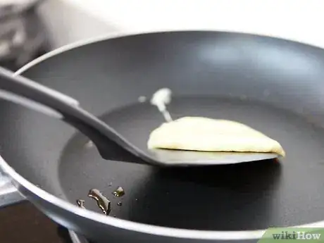 Imagen titulada Make Great "Just Add Water" Pancakes Step 8